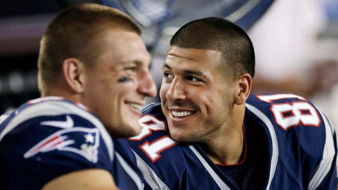 Patriots Gronk Aaron.jpg